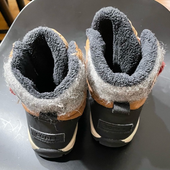 Sorel Whitney Kids Two Strap Boots- Elk- Size 10 - Picture 4 of 5